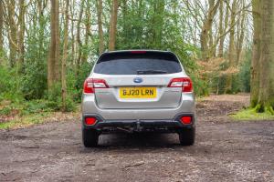 Subaru Outback 2018 года  (UK)